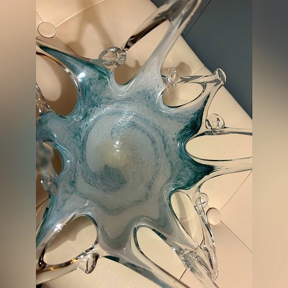 Blue and white marbled glass decor fruit bowl - Picture 2 of 6
